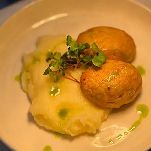 Котлетки куриные с пюре/спагетти