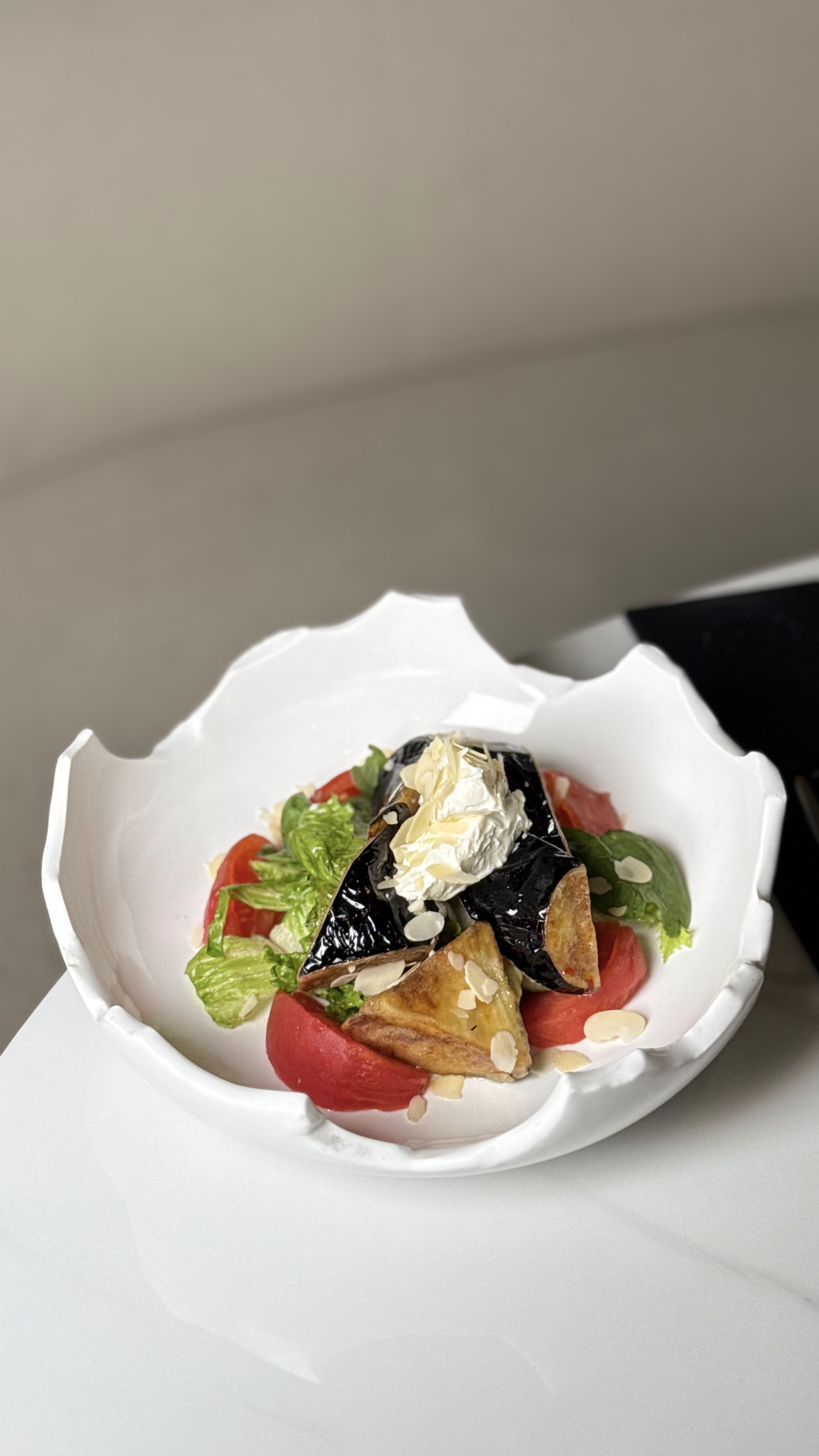 Салат с хрустящими баклажанами